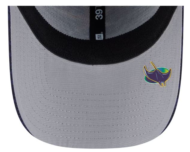 Rays New Era Navy Burst 2025 Clubhouse 39Thirty Flex Fit Hat